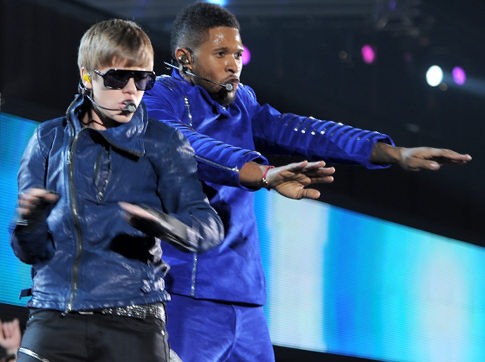 Justin-Bieber-Usher-Grammys – The Megaphone